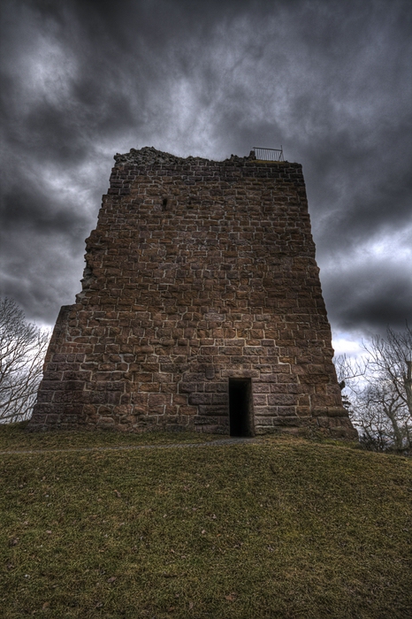 Bergfried der Reichsburg Kalsmunt