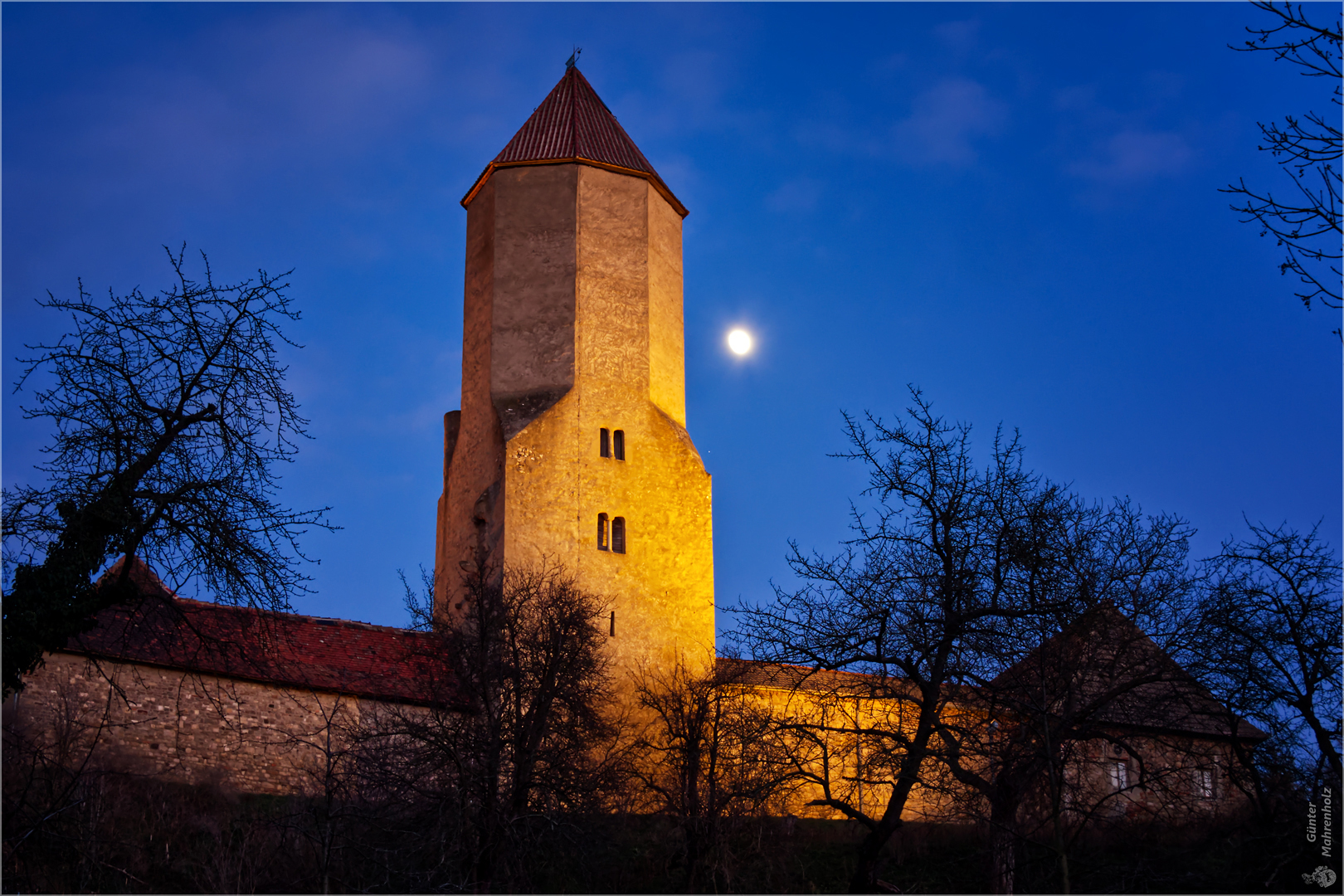 Bergfried Nr. 3 der Burg Freckleben