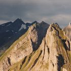 Berggipfel im Sonnenlicht