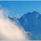 Berggipfel in den Wolken