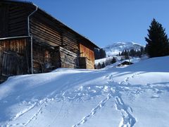 Berghütte beim Piz Mundaun