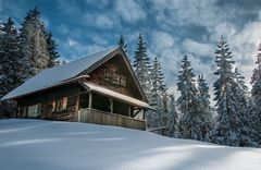 Berghütte im Winter