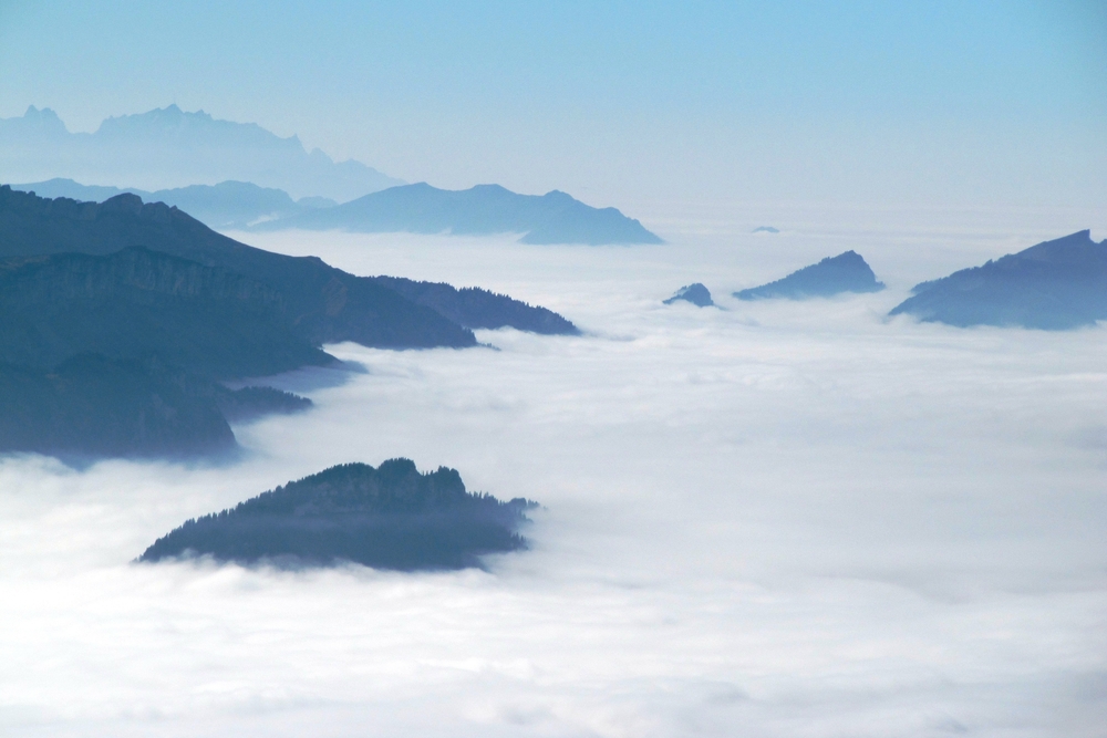 (Berg)Inseln im (Wolken)Meer