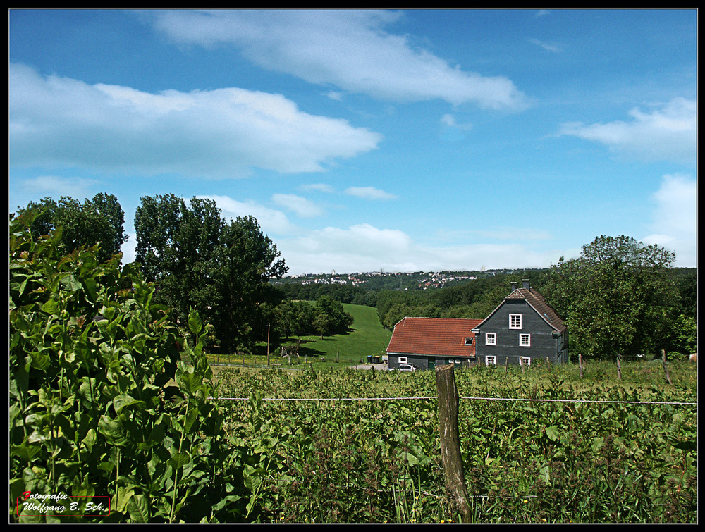 Bergisch-Born mit Blick auf Remscheid