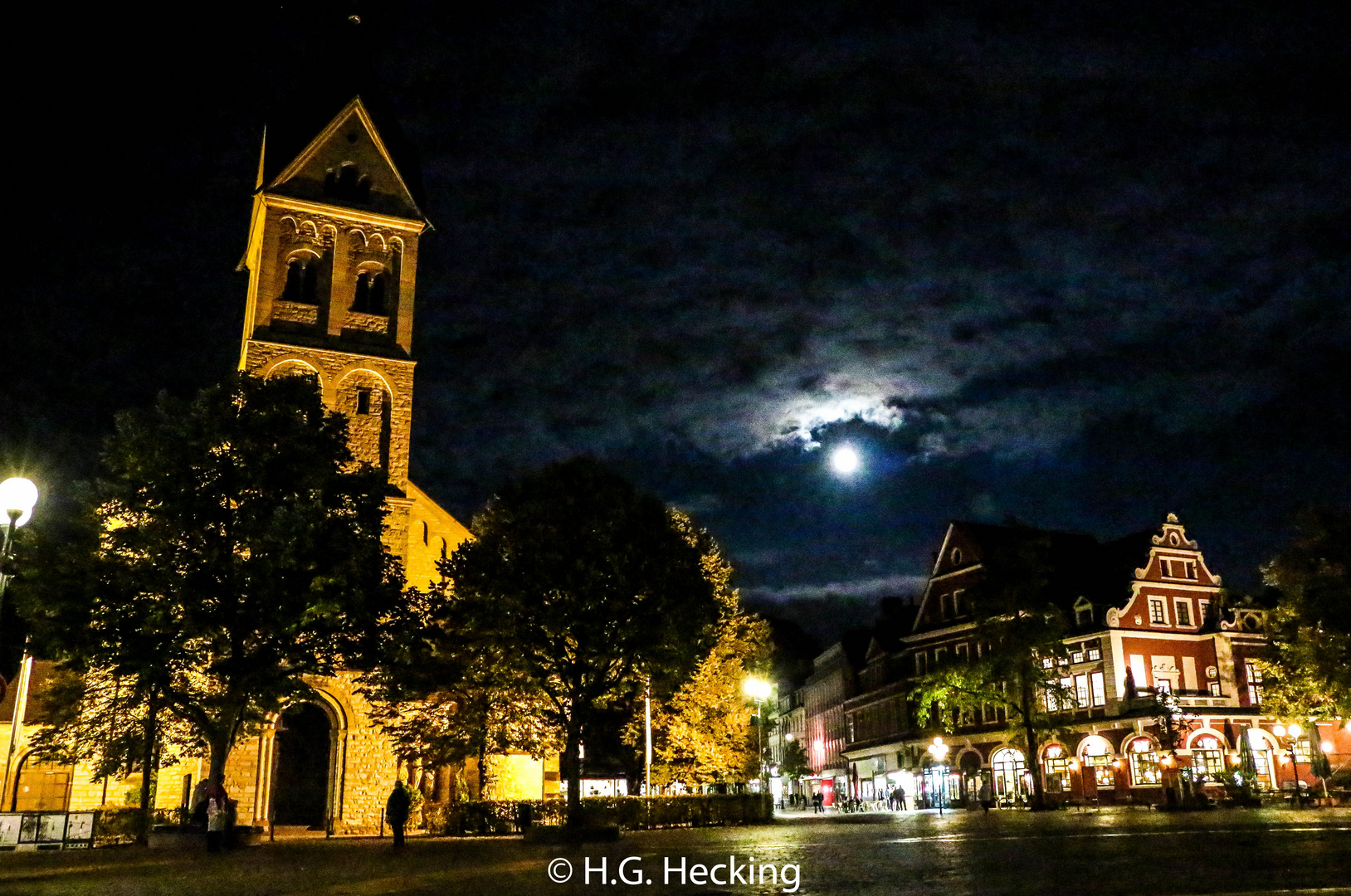Bergisch Gladbach bei Nacht