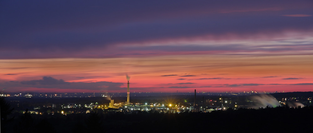 Bergisch Gladbach nach Sonnenuntergang