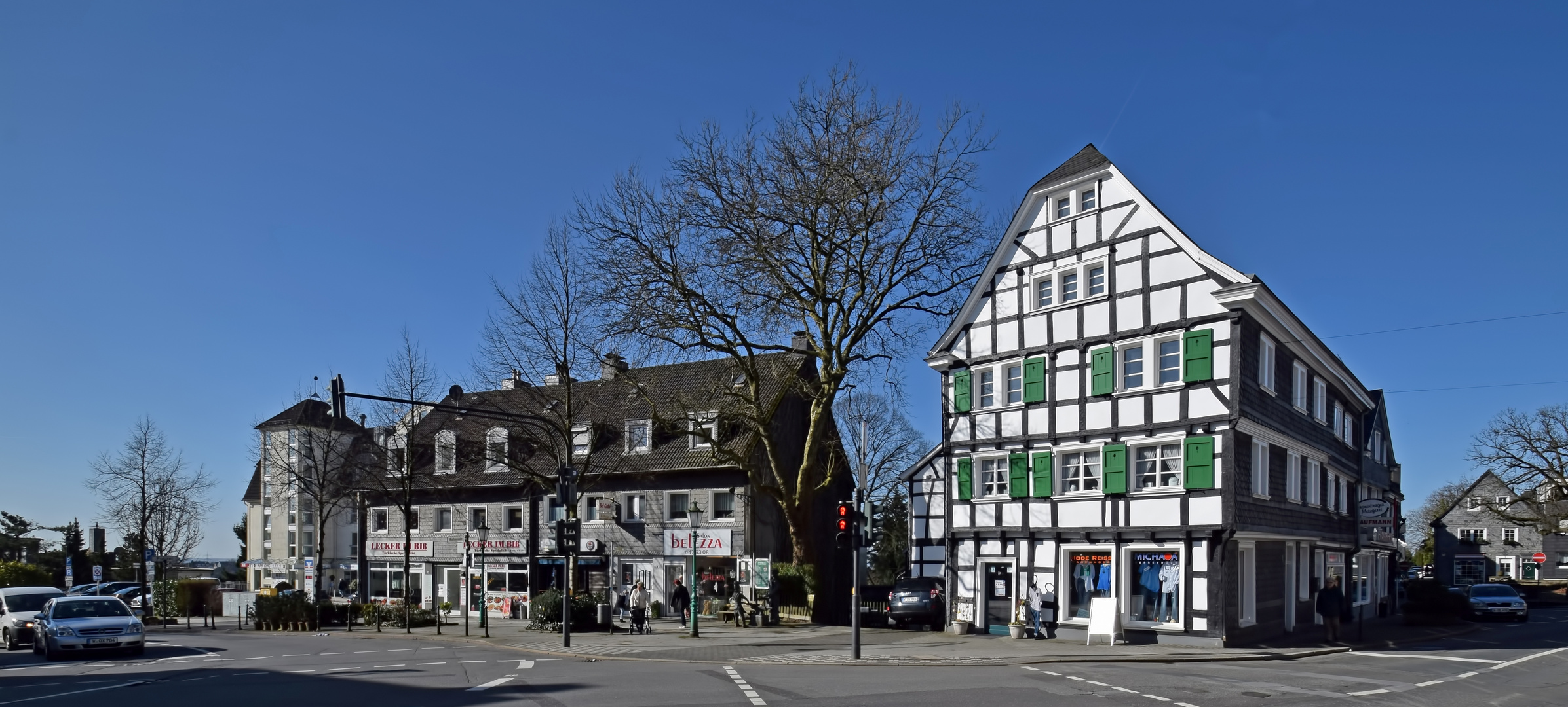 Bergische Häuser - Fachwerk und Schiefer