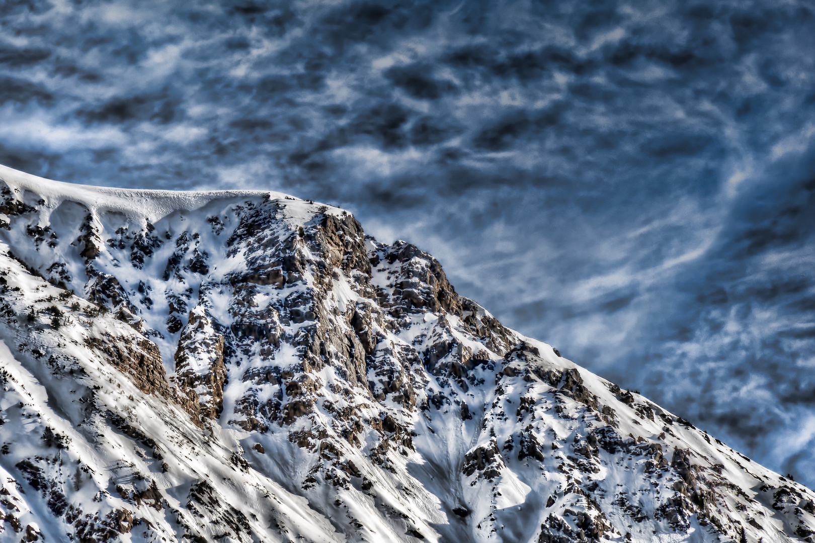 Bergkamm bei Davos in HDR