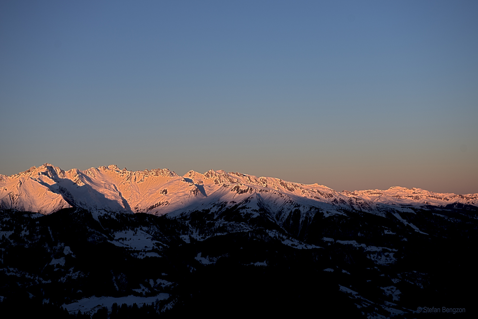 Bergkette am Morgen