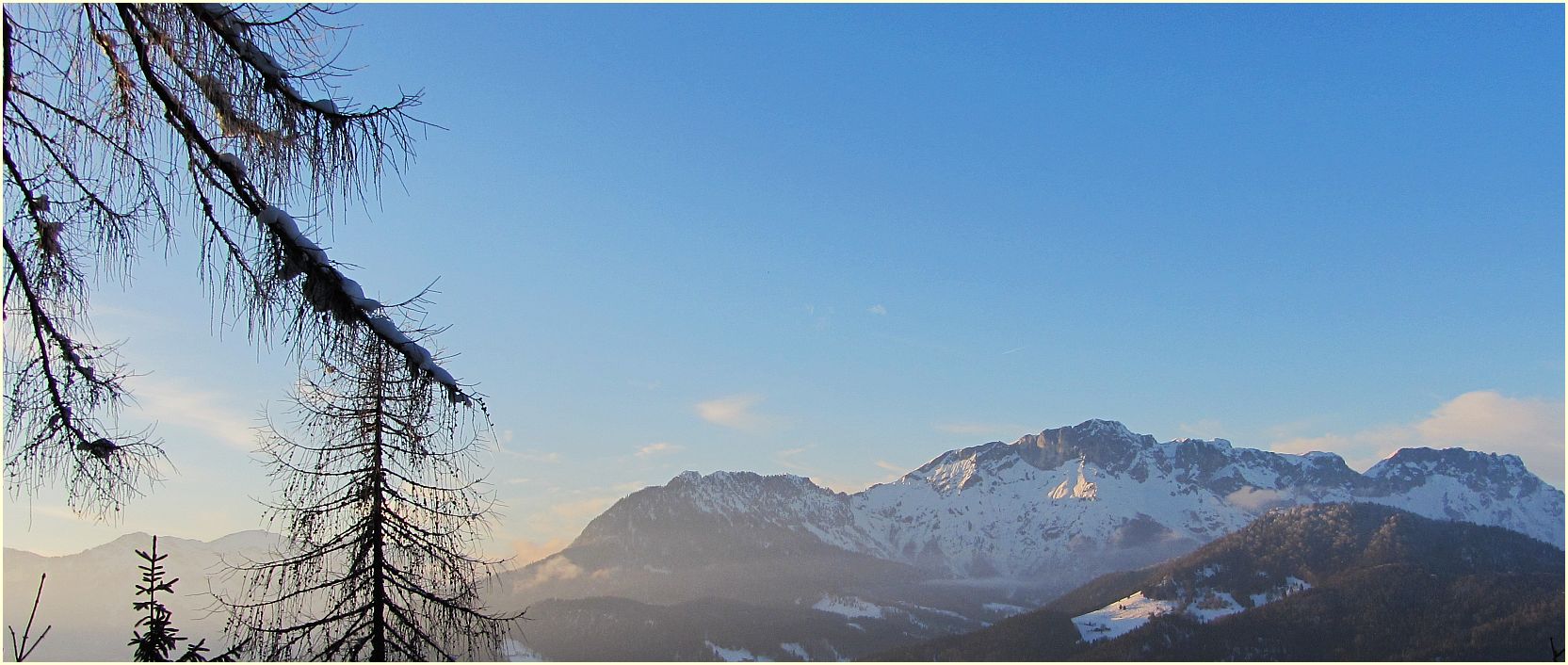 Bergkette über Berchtesgaden...