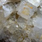 Bergkristallbildung in fossilem Seeigel aus der Kreidezeit
