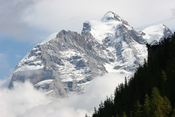 Berglandschaft im "Hinteren Lauterbrunnental"  (Berner Oberland / Schweiz)