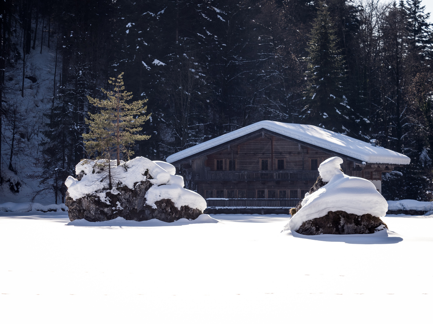 Berglsteiner See mit Inseln