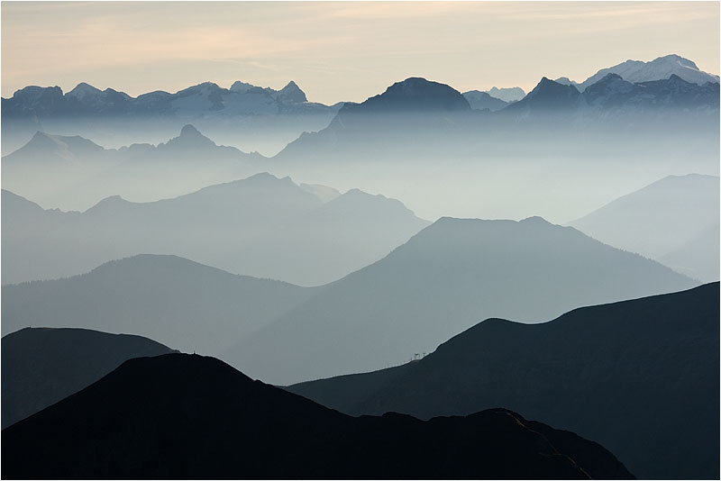 bergmorgennebelschichtig