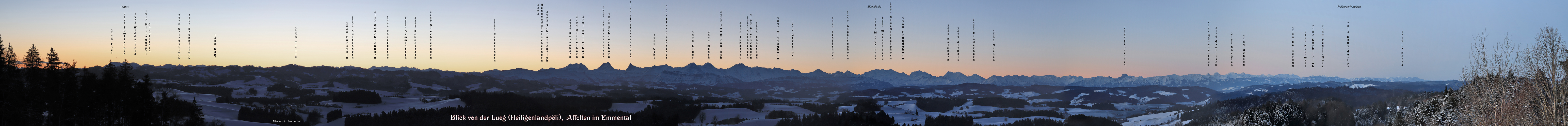 Bergpanorama bei Sonnenaufgang