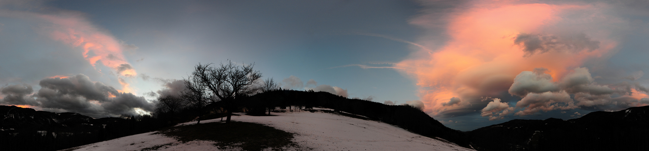 Bergpanorama bei Sonnenuntergang1