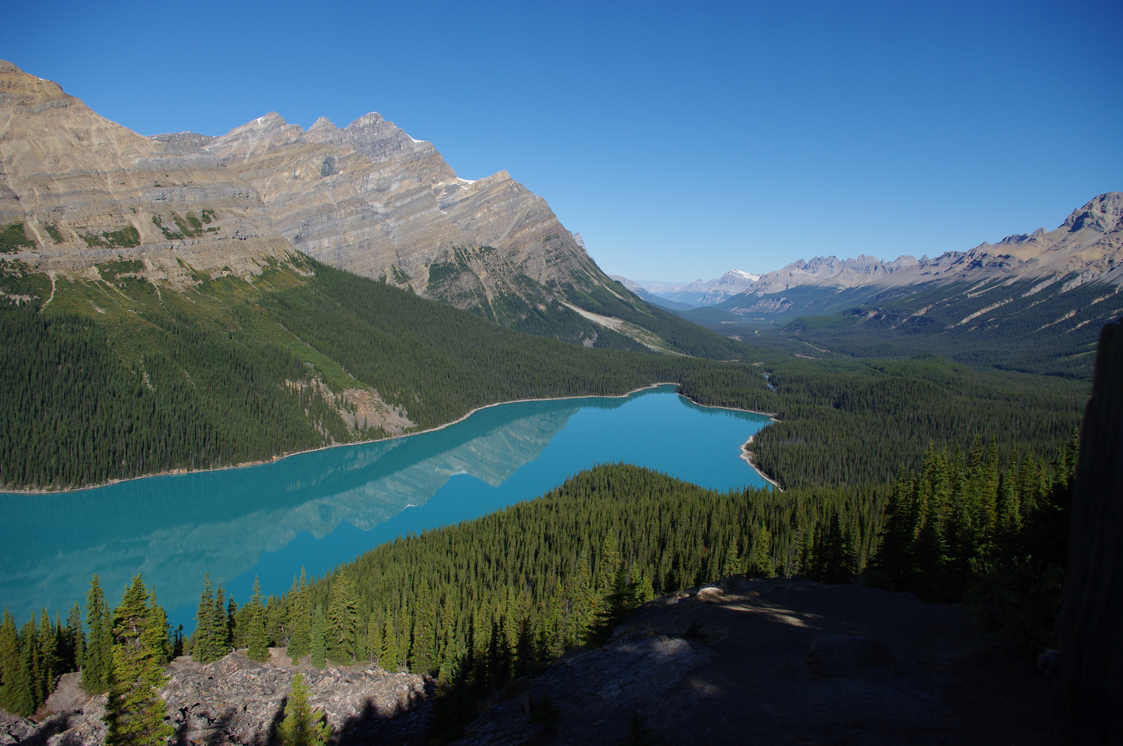 Bergpanorama im Gletschersee 2009 Kanada Peyto