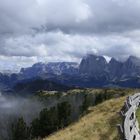 Bergpanorama in Wolken