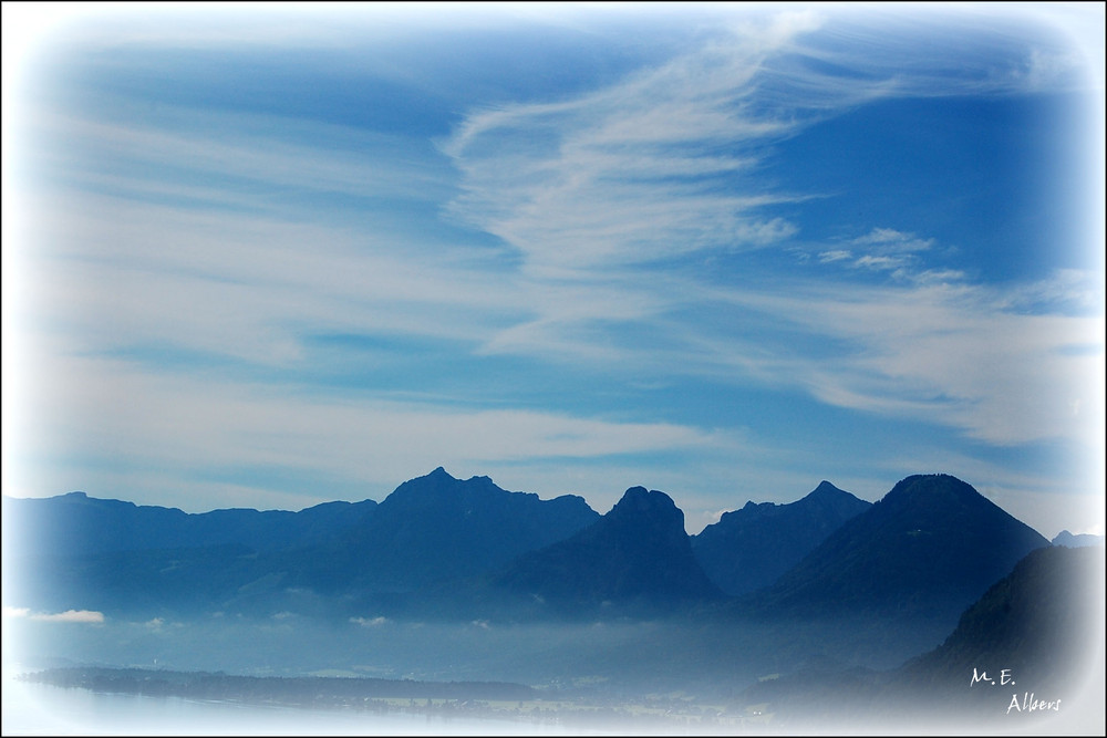 Bergpanorama über dem Wolfgangsee