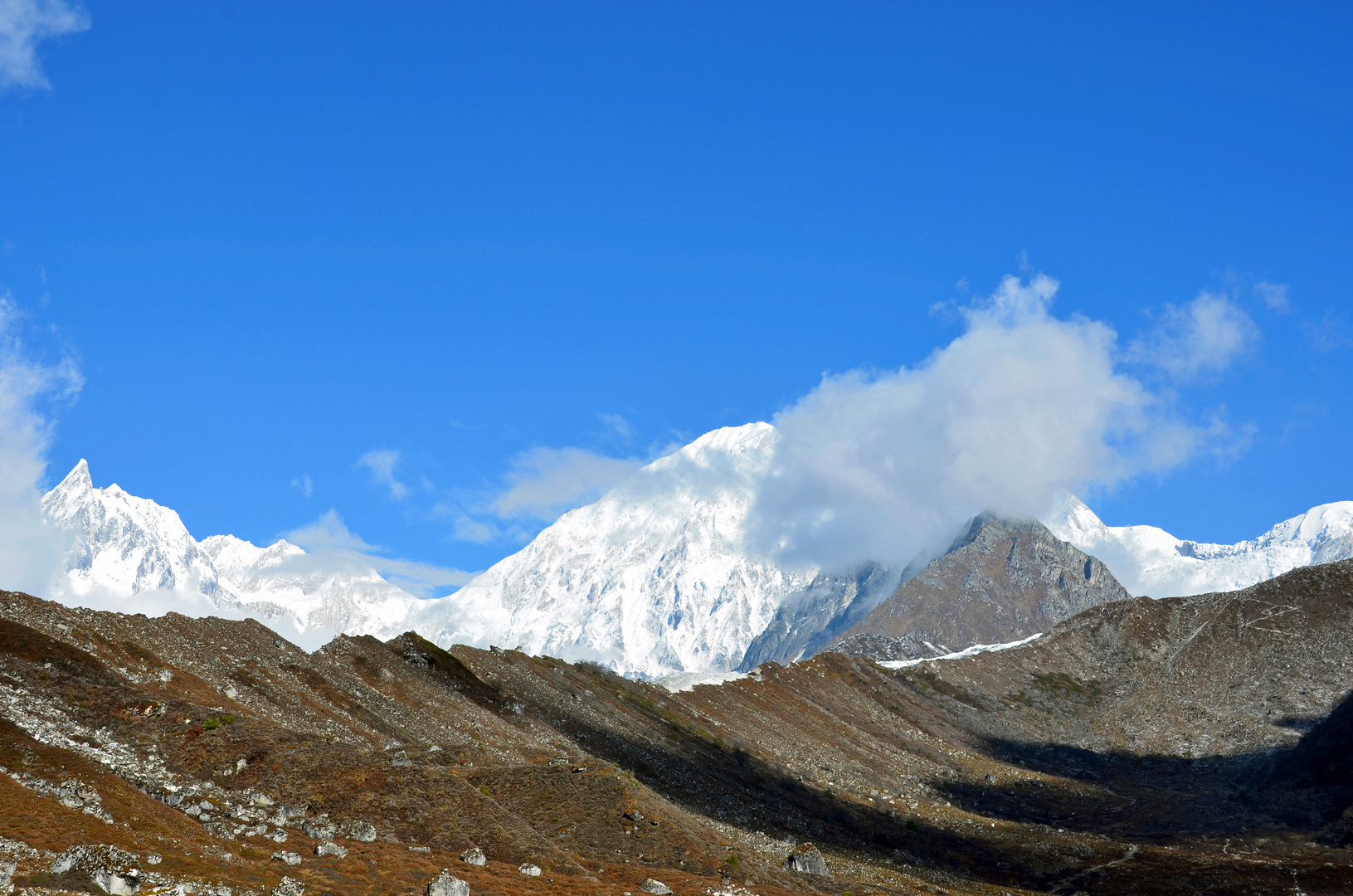 Bergpanorama von Bhimtang (3700 m) 