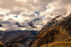 Bergpanorma in Saas-Fee, Wallis, Schweiz