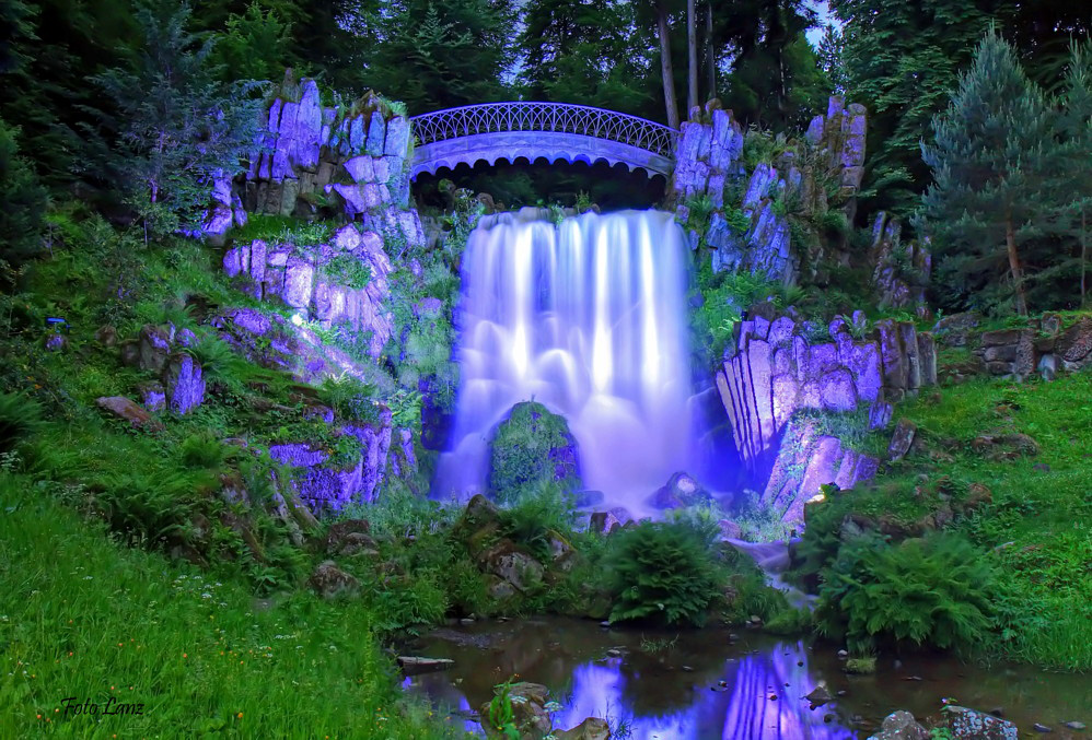 Bergpark - beleuchtete Wasserspiele