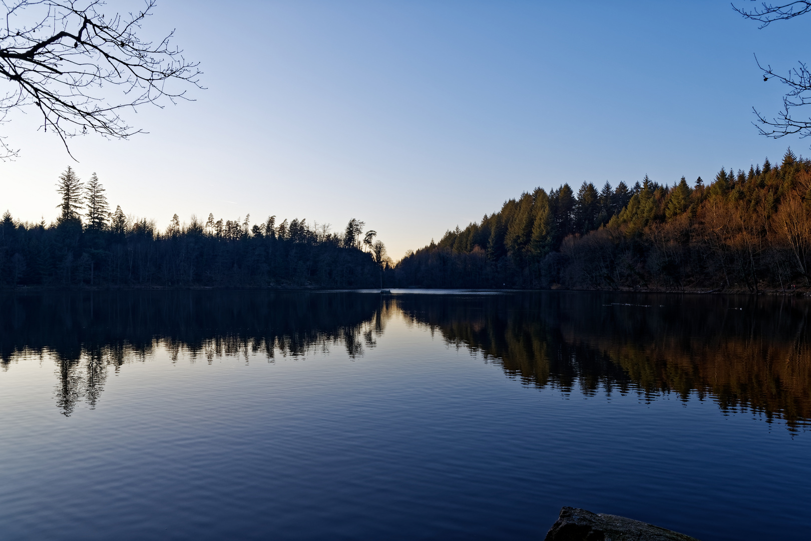 Bergsee at sunset