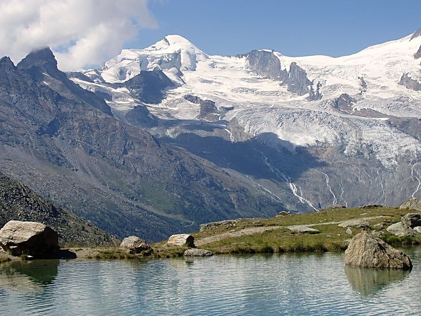 Bergsee auf dem Kreuzboden im Saastal (Wallis)