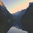 Bergsee bei Sonnenuntergang