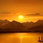 Bergsee im Abendlicht