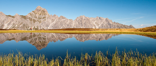 Bergsee im Herbst