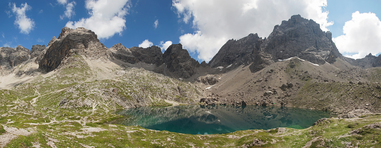 Bergsee in den Lienzer Dolomiten