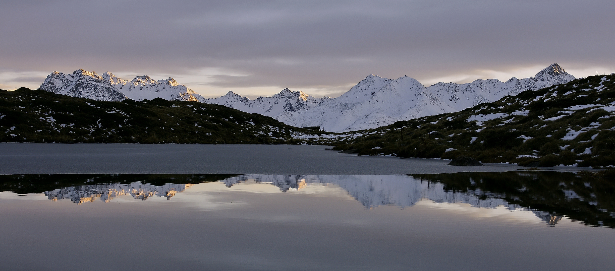 Bergsee "Lai Lung" im Unterengadin (Kanton Graubünden, Schweiz)