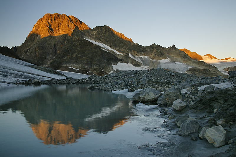 Bergsee mit Piz Buin