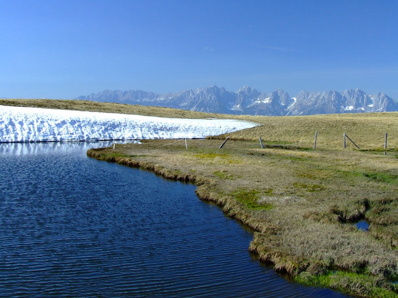 Bergsee mit Wildem Kaiser