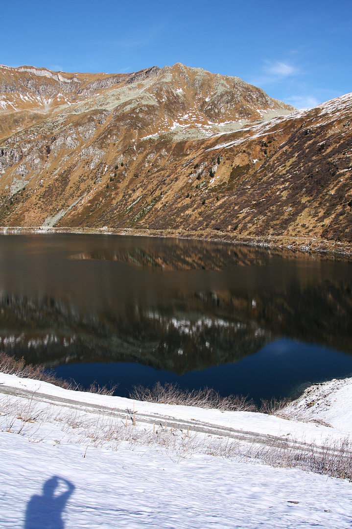 Bergseespiegelung mit Selbstportrait