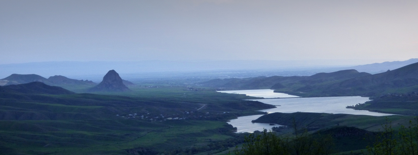 Bergseetal im Zwielicht