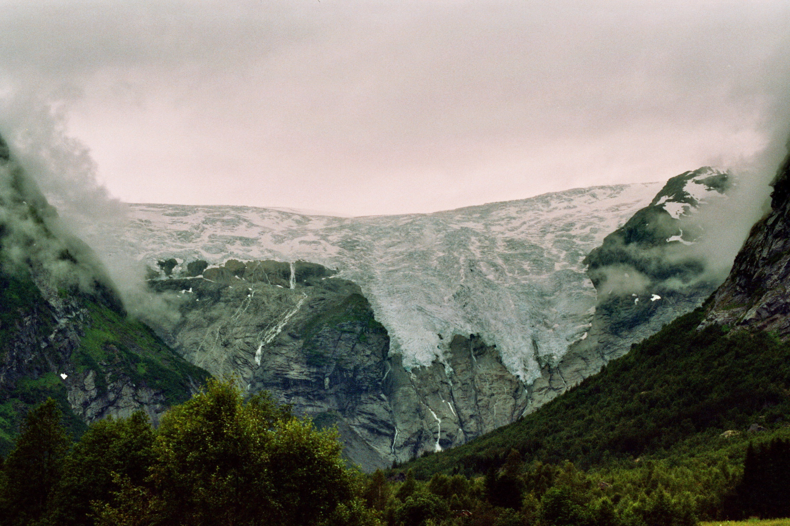 Bergsetbreen, Gletscherzunge des Jostedalsbreen