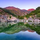 Bergspiegelung im Wasser (Serra da Estrela Portugal)