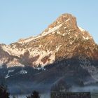 Bergspitze im Sonnenschein