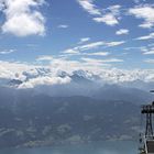 Bergstation und Wolken