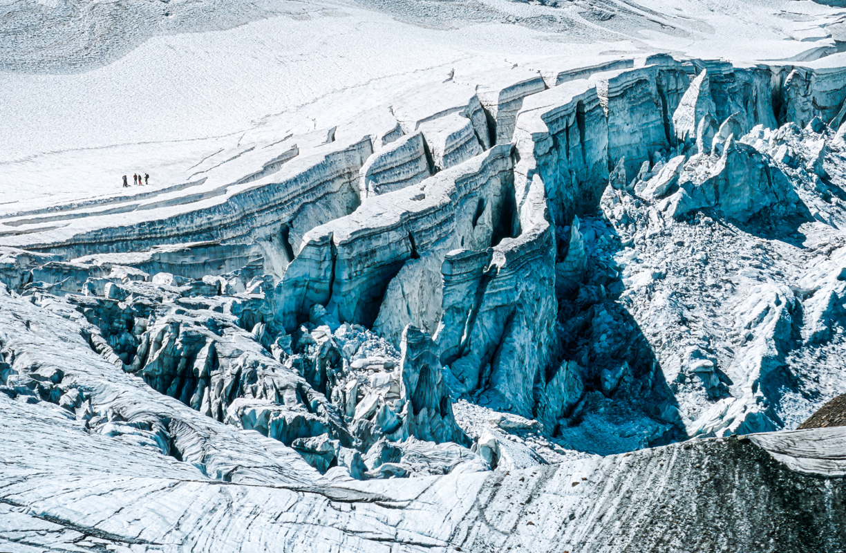 Bergsteiger am Gletscher - Berner Oberland