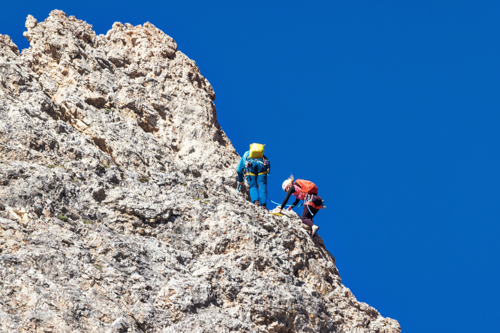 Bergsteiger an der Langkofelscharte