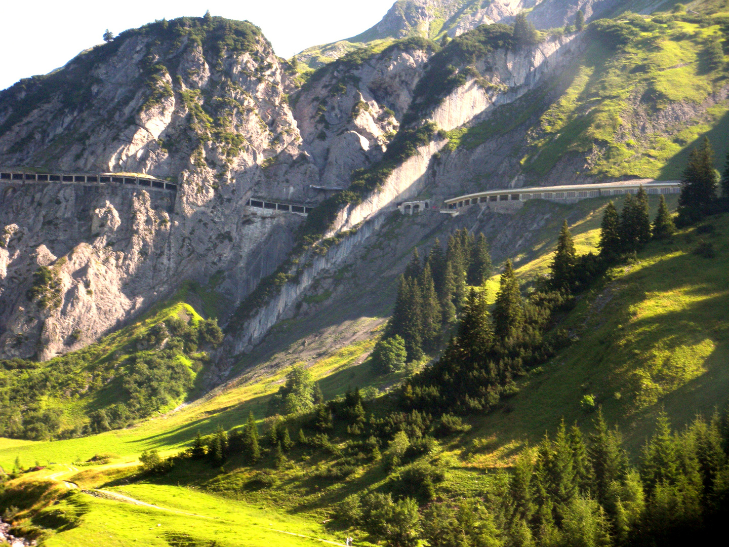 Bergstraße nach Lech am Arlberg.