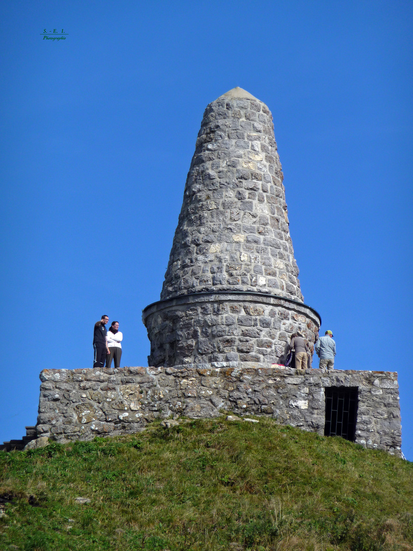 "Bergtour Grünten Jägerdenkmal auf 1735m"