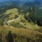 "Bergtour Grünten mit Skipistenauszug vom Übelhorn 1735m aus gesehen"