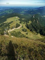 "Bergtour Grünten mit Skipistenauszug vom Übelhorn 1735m aus gesehen"