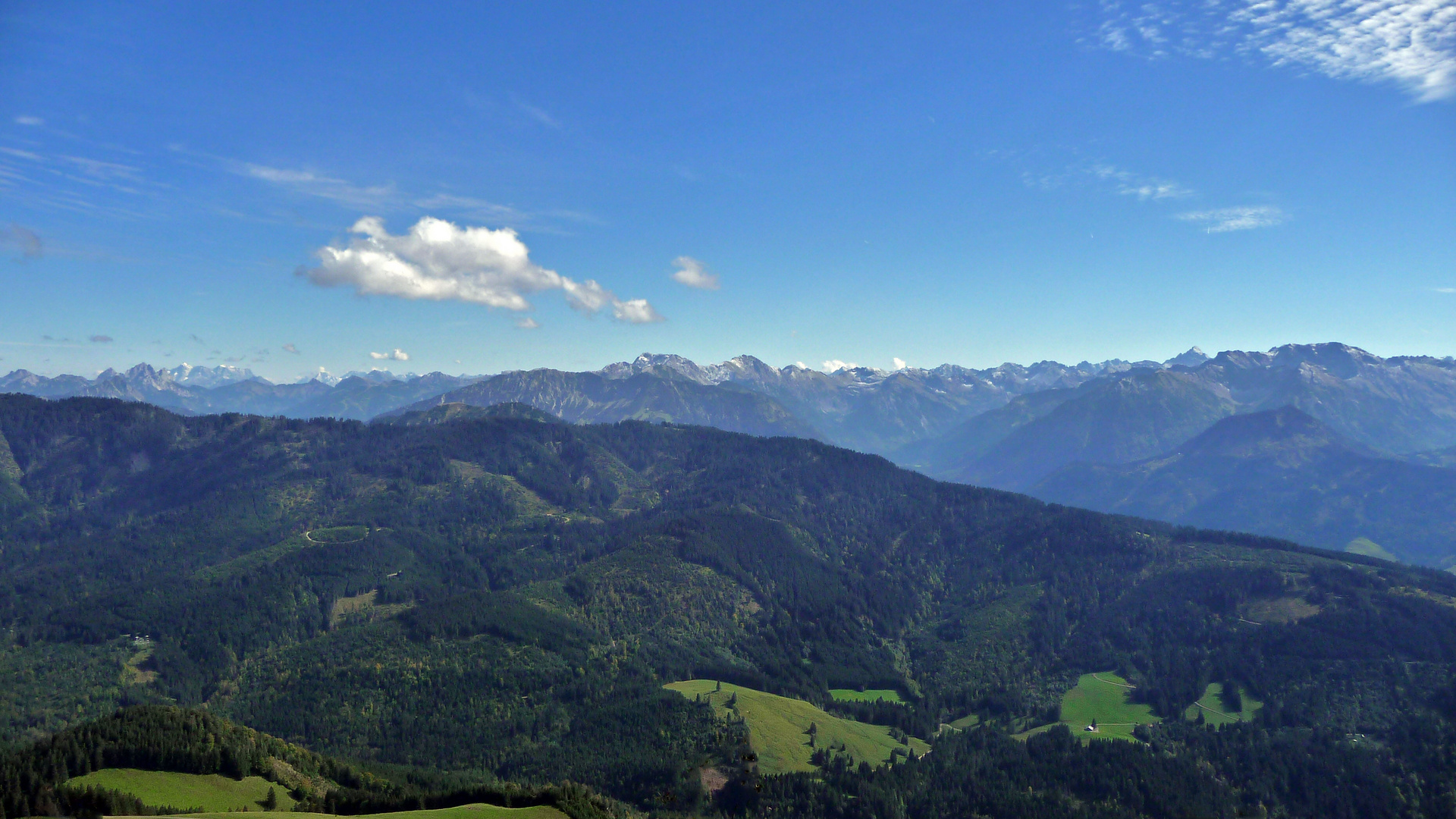 '"Bergtour Grünten mit Weitblick in Richtung Tirol"