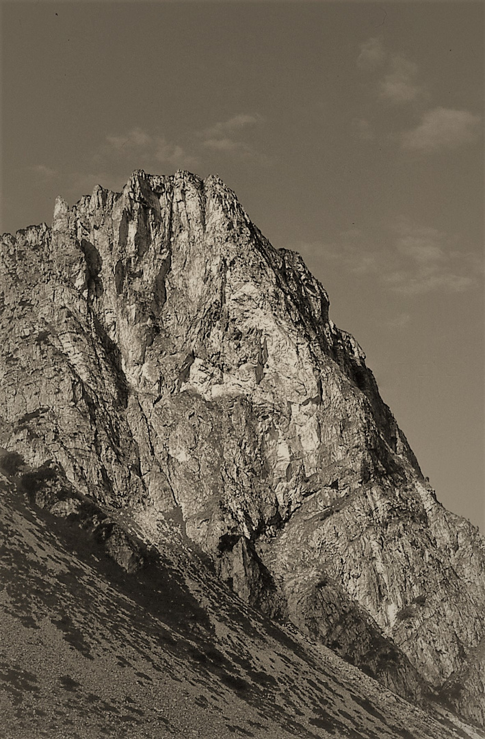 Bergtour Tirol - Aufstieg zum Brandberger Kolm vorbei am Kolmhaus in 1845 m Höhe 