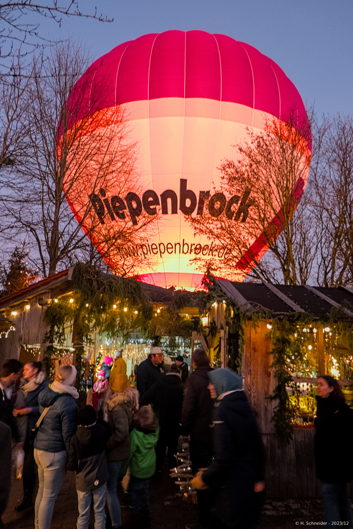 Bergweihnacht mit Heißluft-Ballon